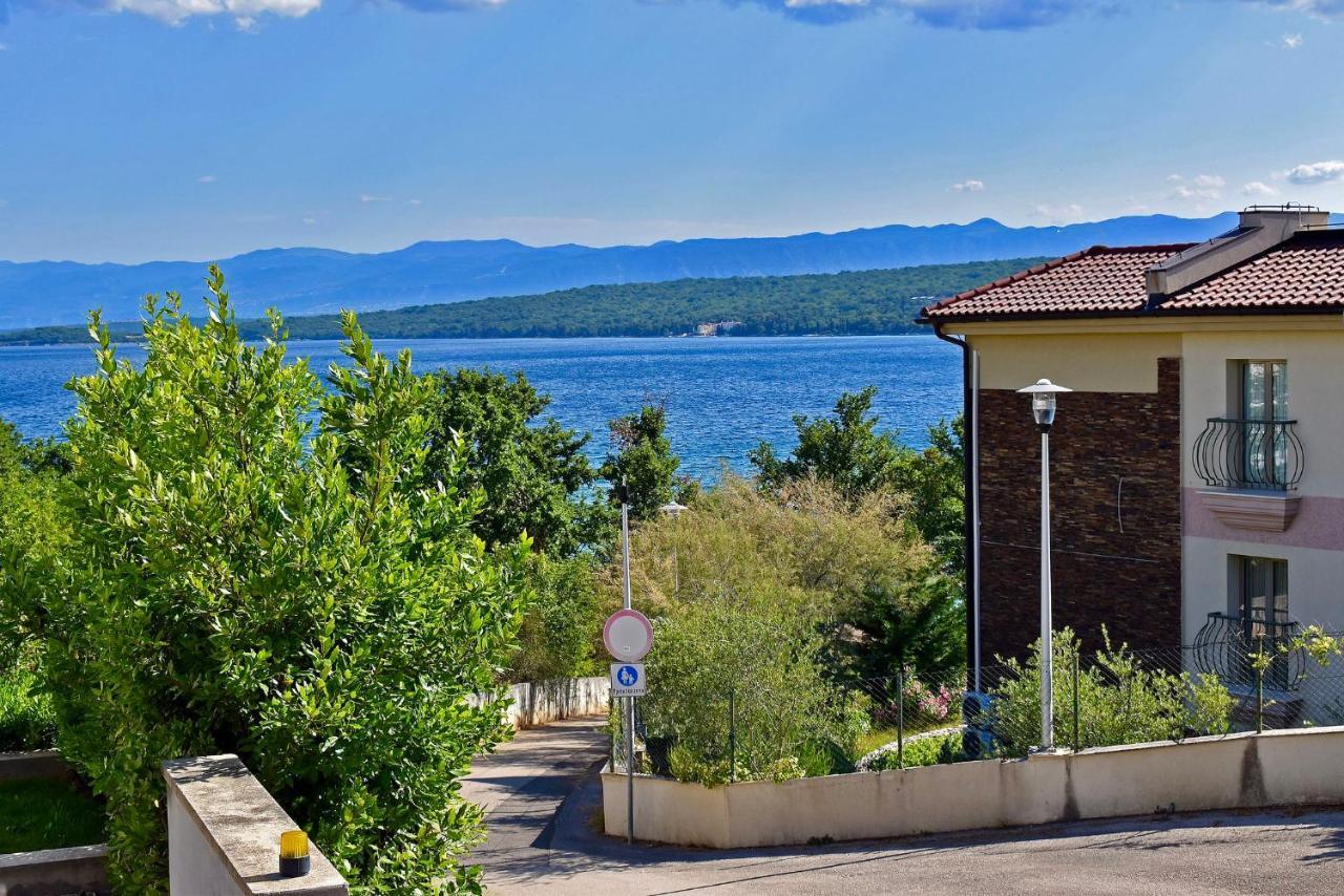 Casa Bella Apartment Малинска Екстериор снимка