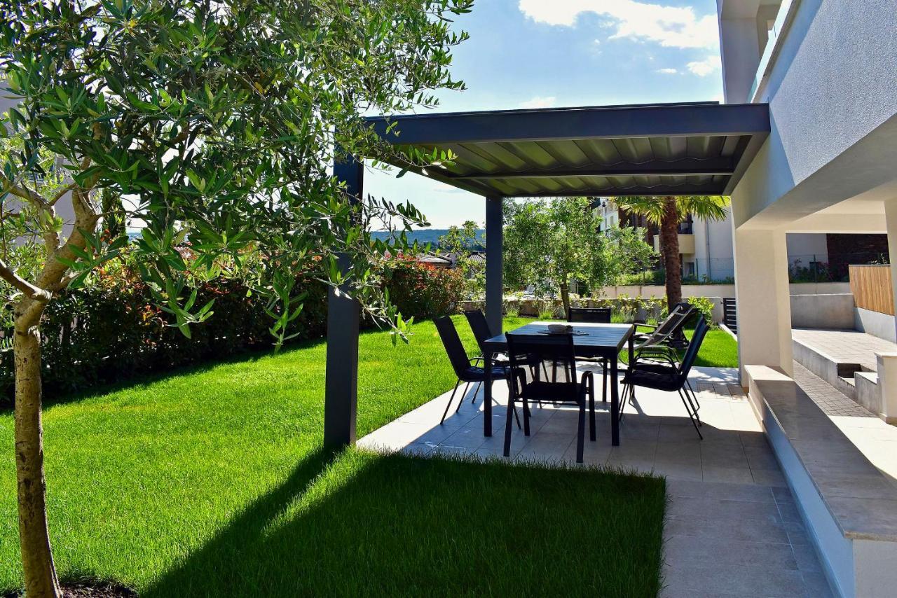 Casa Bella Apartment Малинска Екстериор снимка