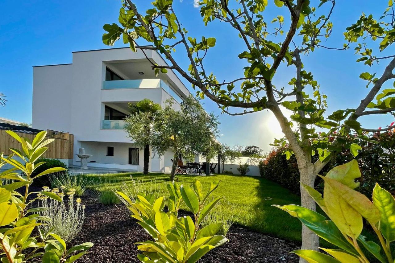 Casa Bella Apartment Малинска Екстериор снимка
