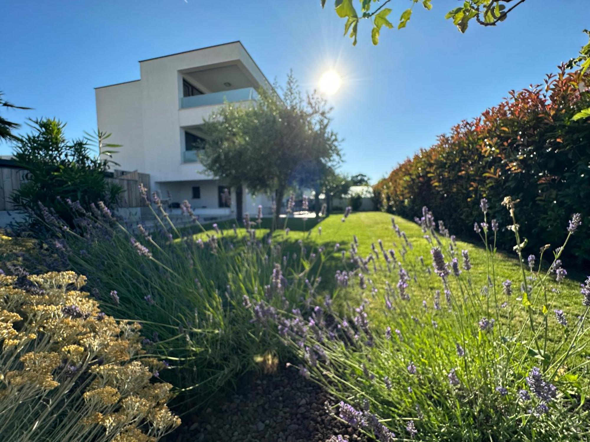 Casa Bella Apartment Малинска Екстериор снимка